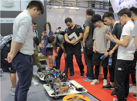 »úÆ÷È˵×ÅÌ, ¹¤Òµ»úÆ÷ÈË, ·þÎñ»úÆ÷ÈË, »úÆ÷ÈË˫ĿÊÓ¾õ »úÆ÷È˵×ÅÌ, ¹¤Òµ»úÆ÷ÈË, ·þÎñ»úÆ÷ÈË, »úÆ÷ÈË˫ĿÊÓ¾õ